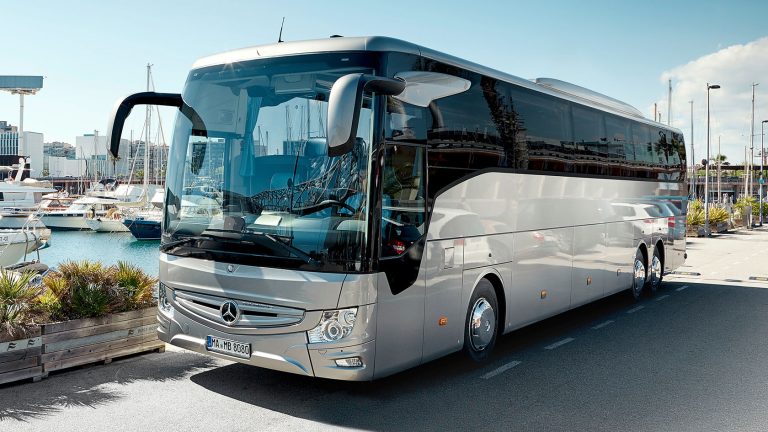 Features and Amenities of Luxury Coaches