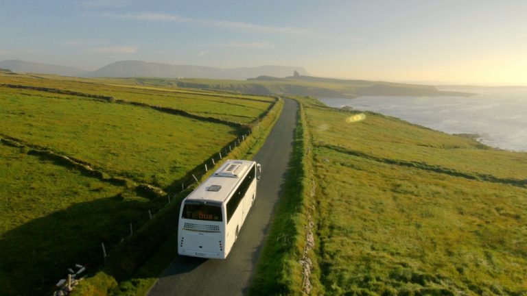 Exploring Dublin: Best Scenic Routes for Coach Tours